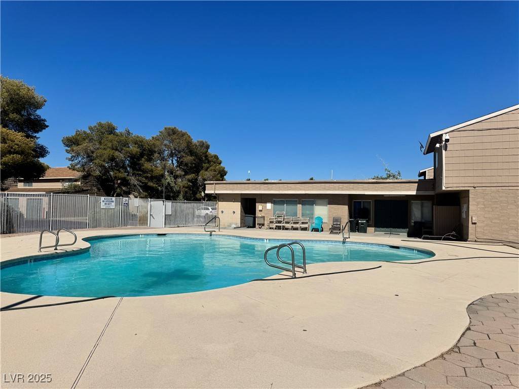 Las Vegas, NV 89119,5195 Gray LN