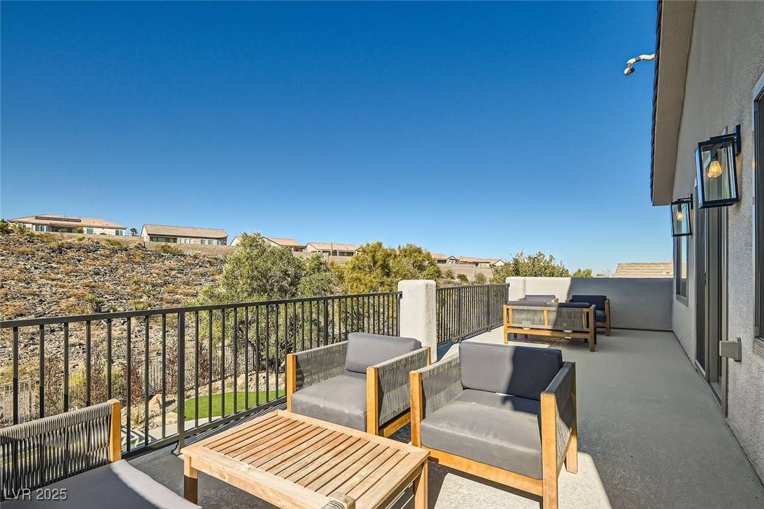Henderson, NV 89052,21 Levan Hills TRL