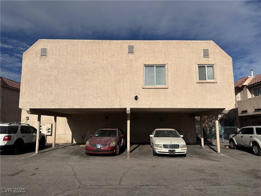 North Las Vegas, NV 89030,2101 Sun AVE