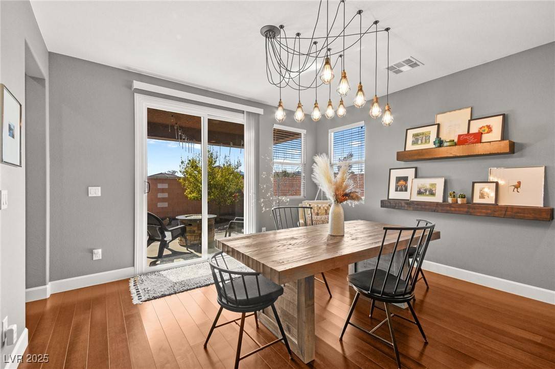 North Las Vegas, NV 89031,6213 Silver Bank St