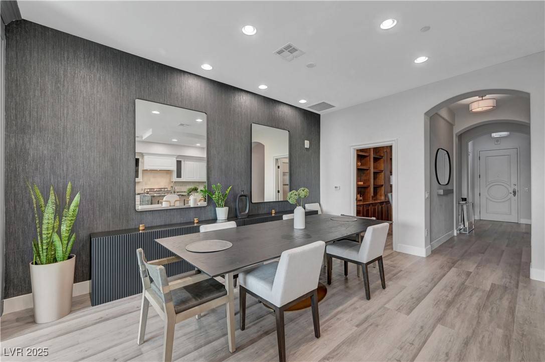Las Vegas, NV 89145,9101 Alta DR #11