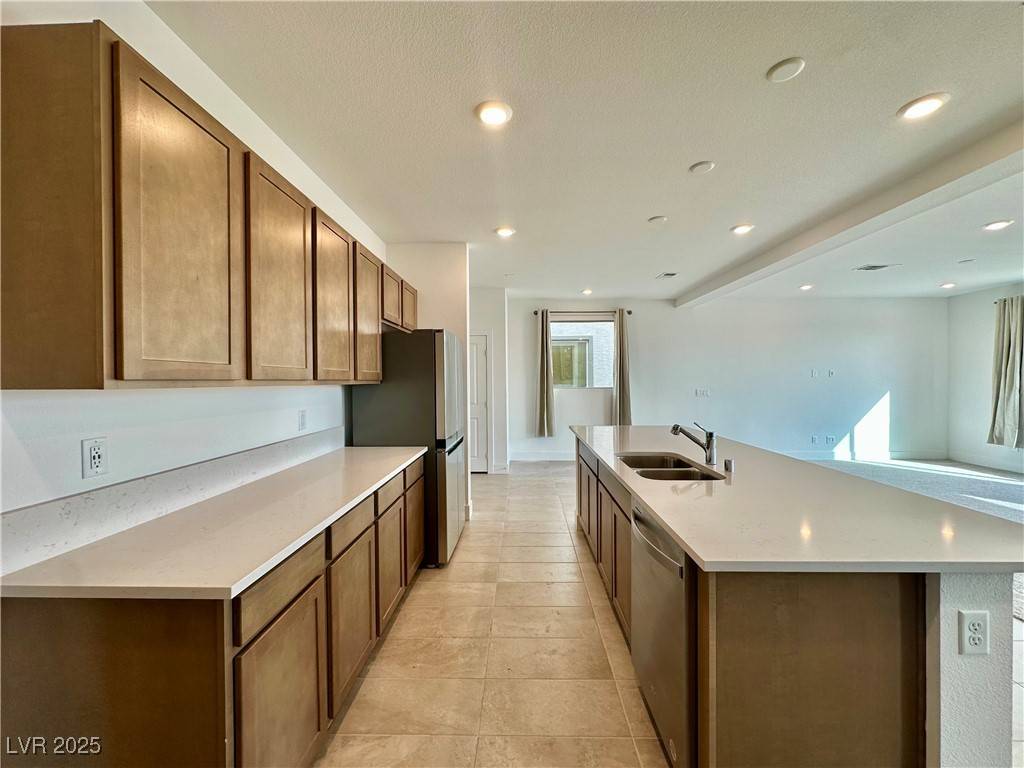 Las Vegas, NV 89113,8044 Texas Hills ST