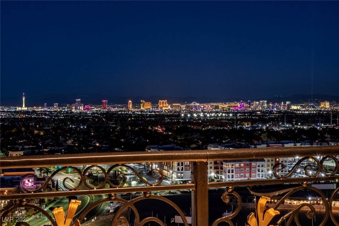 Las Vegas, NV 89145,9101 Alta DR #1206