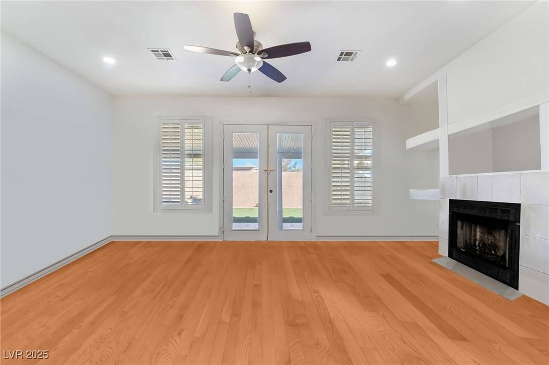Las Vegas, NV 89121,4450 Zev CT