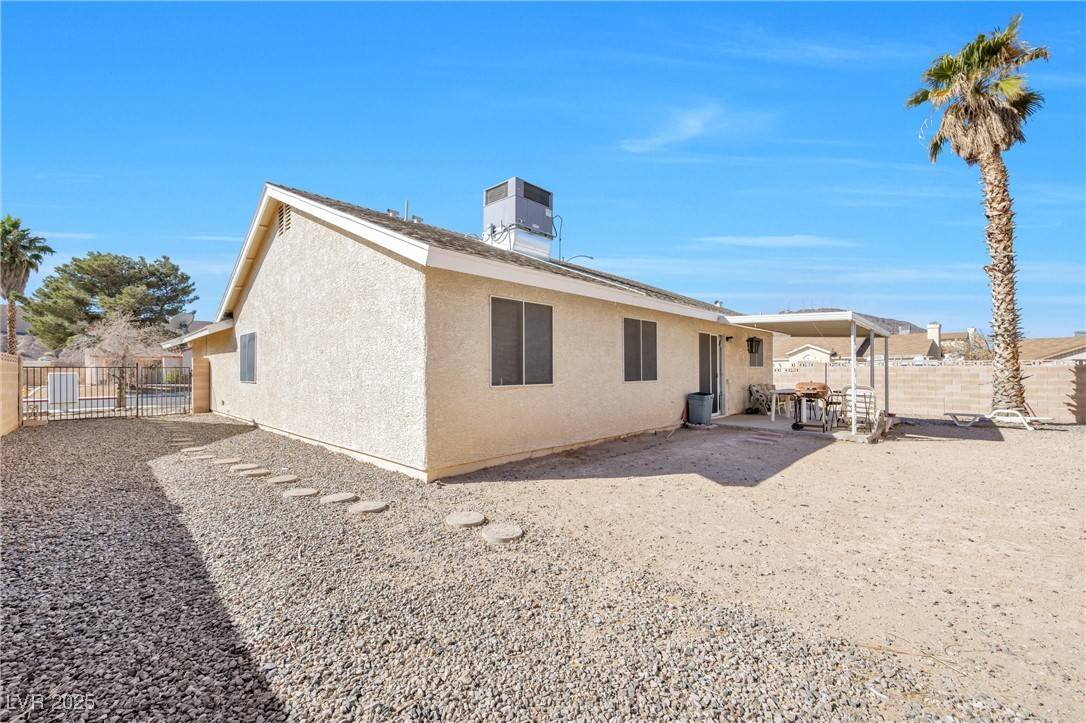 Henderson, NV 89002,325 Wintercress DR