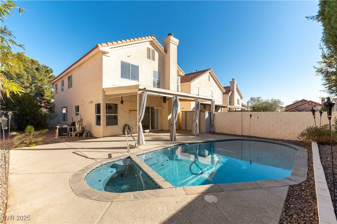 Las Vegas, NV 89128,8217 Maplestar RD