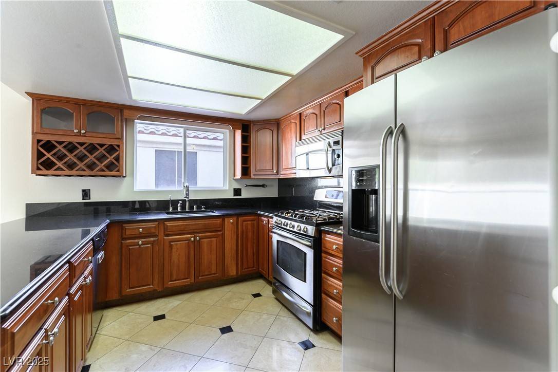 Las Vegas, NV 89128,8217 Maplestar RD