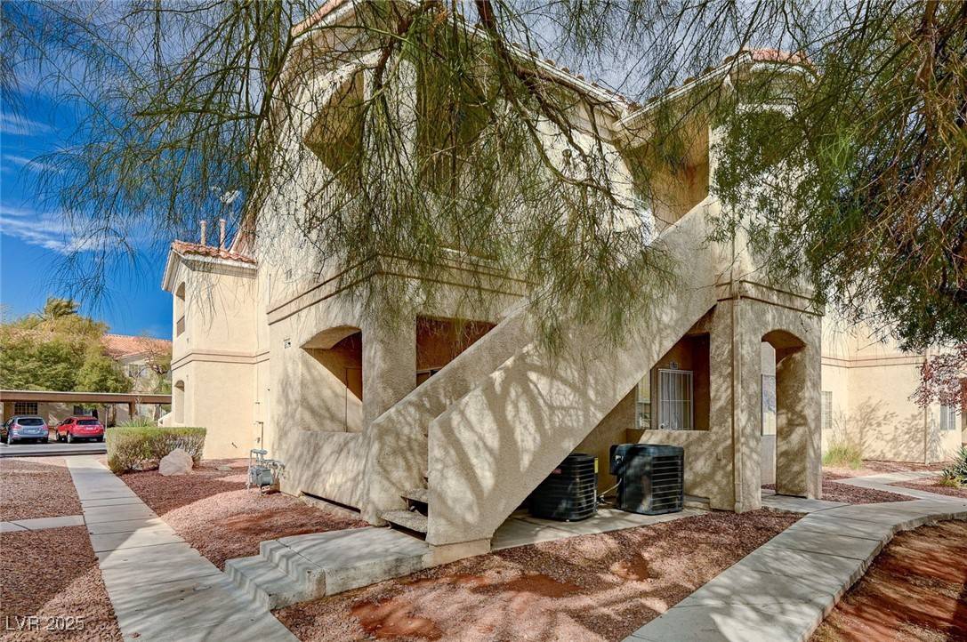 North Las Vegas, NV 89032,1881 W Alexander RD #2103