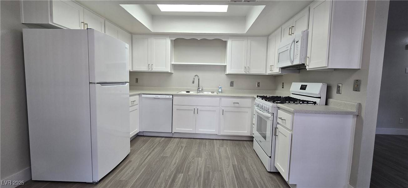 Las Vegas, NV 89103,6649 W Tropicana AVE #104