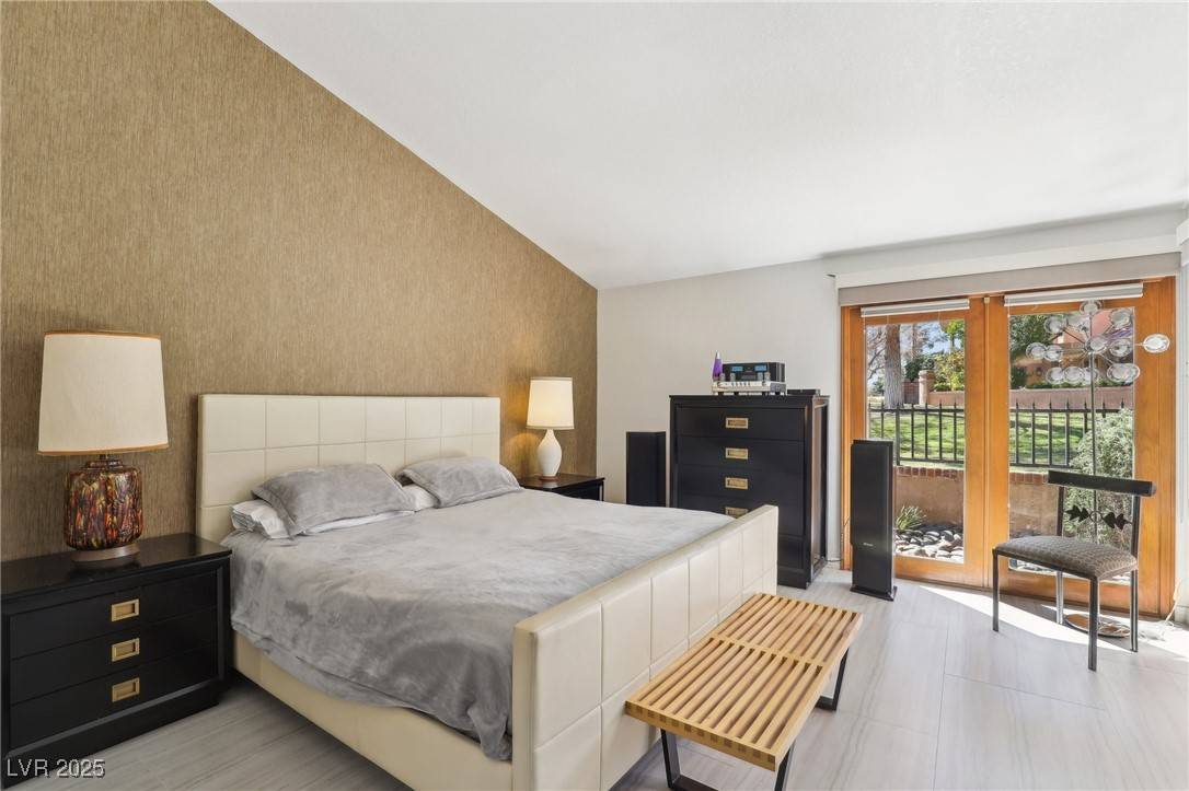 Las Vegas, NV 89113,7315 Mission Hills DR