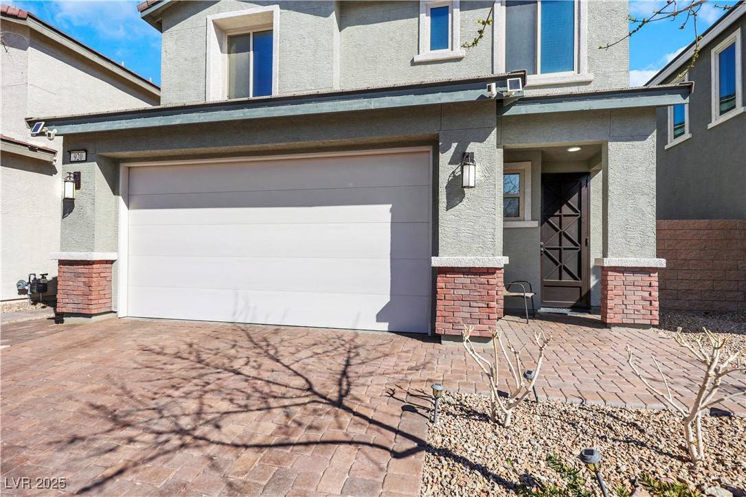 Henderson, NV 89052,920 Lotus Falls ST