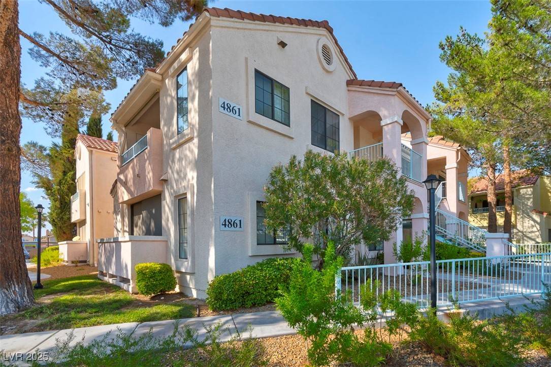 Las Vegas, NV 89103,4861 S Torrey Pines DR #201
