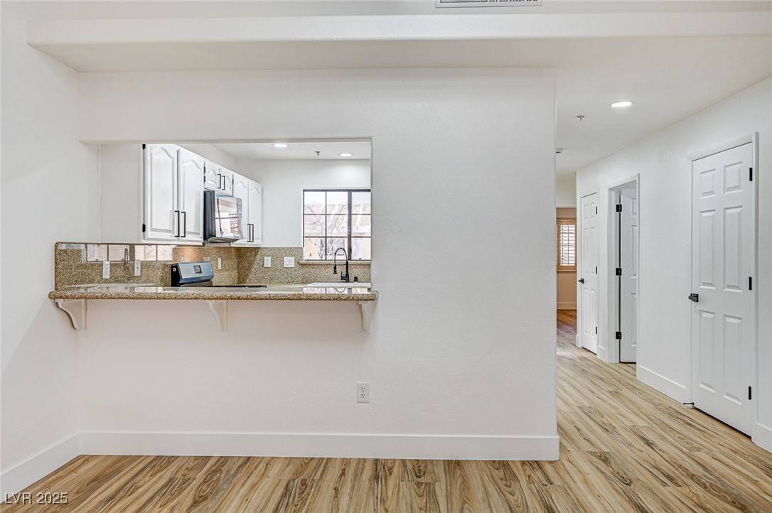 Las Vegas, NV 89102,2851 S Valley View BLVD #1079