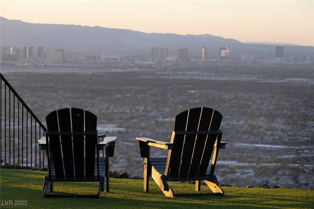 Henderson, NV 89012,601 Overlook Rim DR