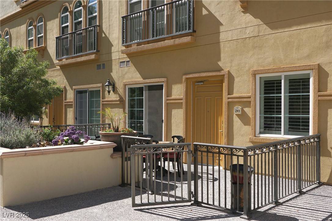Las Vegas, NV 89123,2405 Serene AVE #241