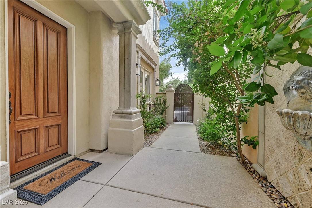 Las Vegas, NV 89117,9044 Opus DR