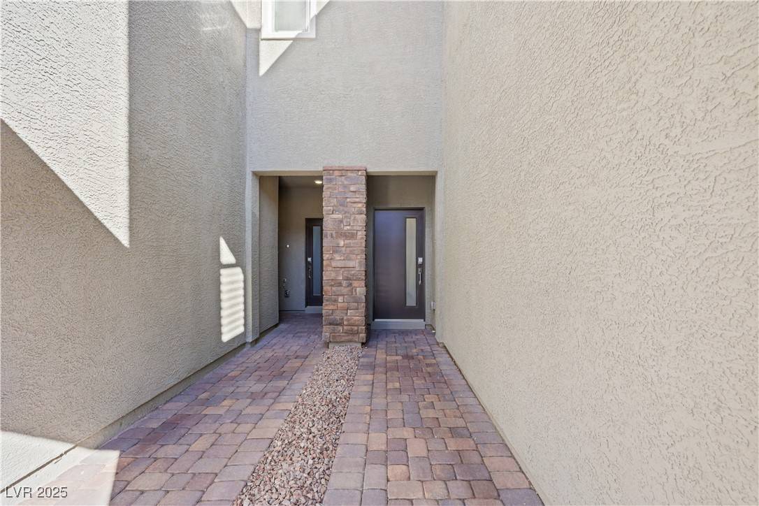 Henderson, NV 89015,234 WALSH PEAK AVE