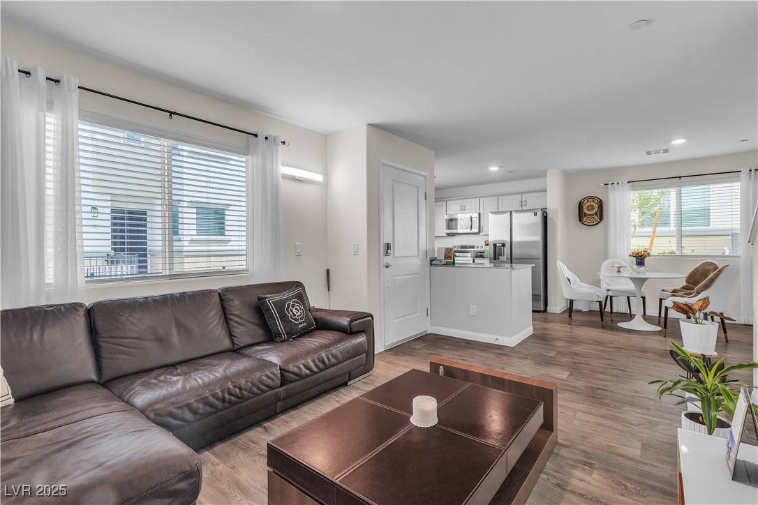 Las Vegas, NV 89183,12268 Desert Light RD #1