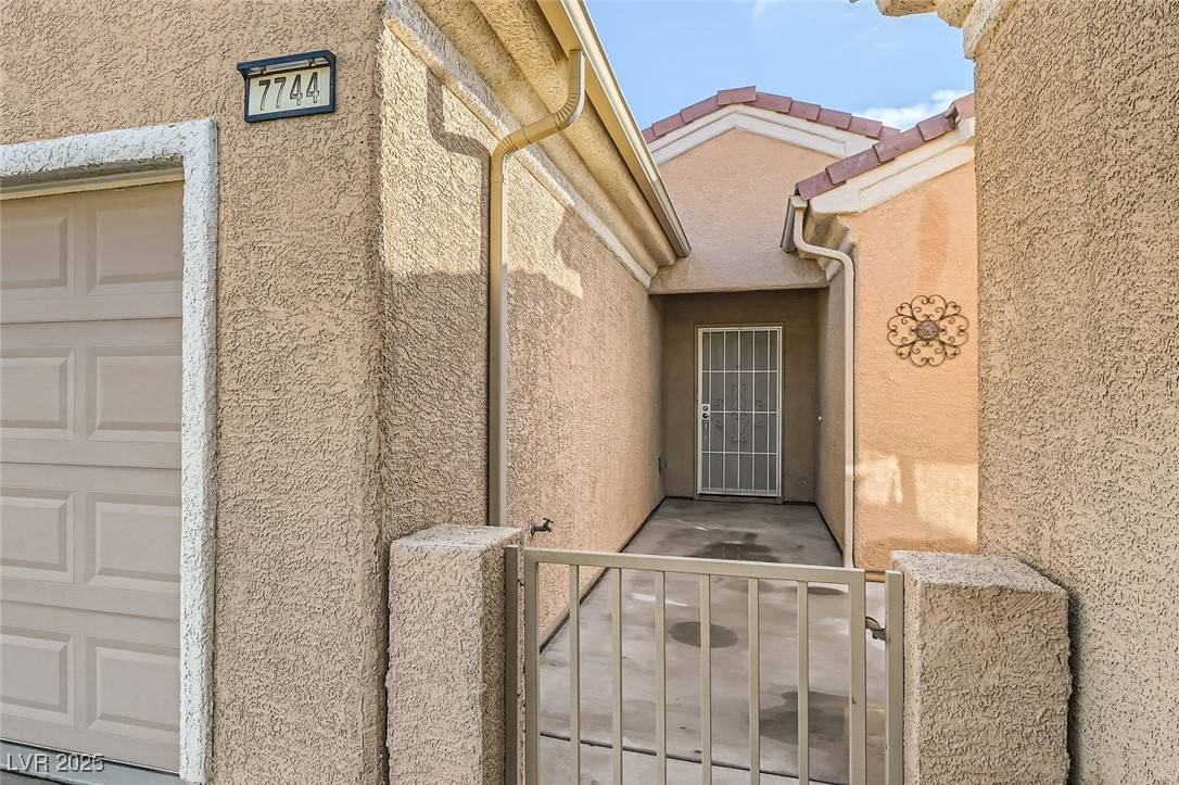 North Las Vegas, NV 89084,7744 Island Rail DR