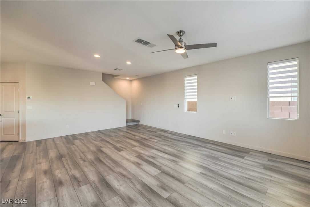 Las Vegas, NV 89148,9672 Sunstone Sparkle AVE