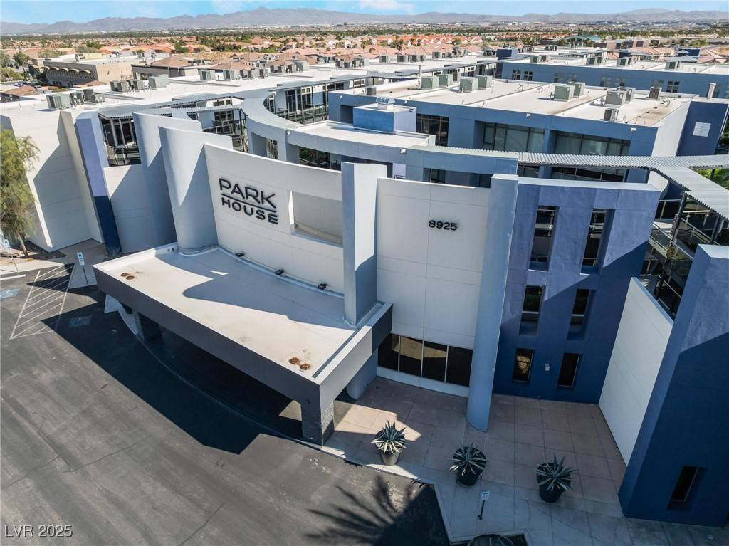 Las Vegas, NV 89147,8925 W Flamingo RD #208