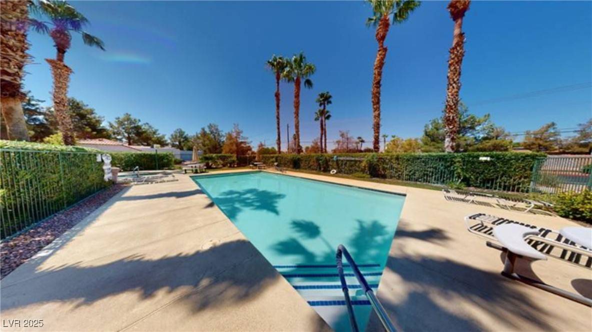Las Vegas, NV 89108,5449 Bugle WAY #102