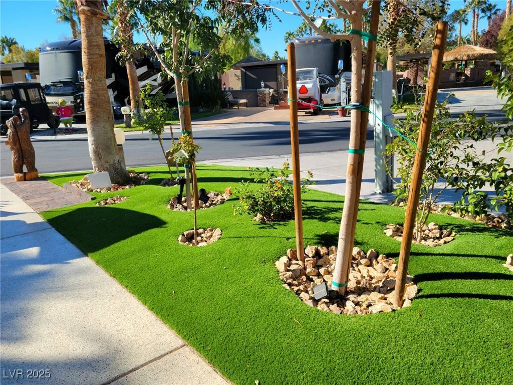 Las Vegas, NV 89139,8175 Arville ST #140