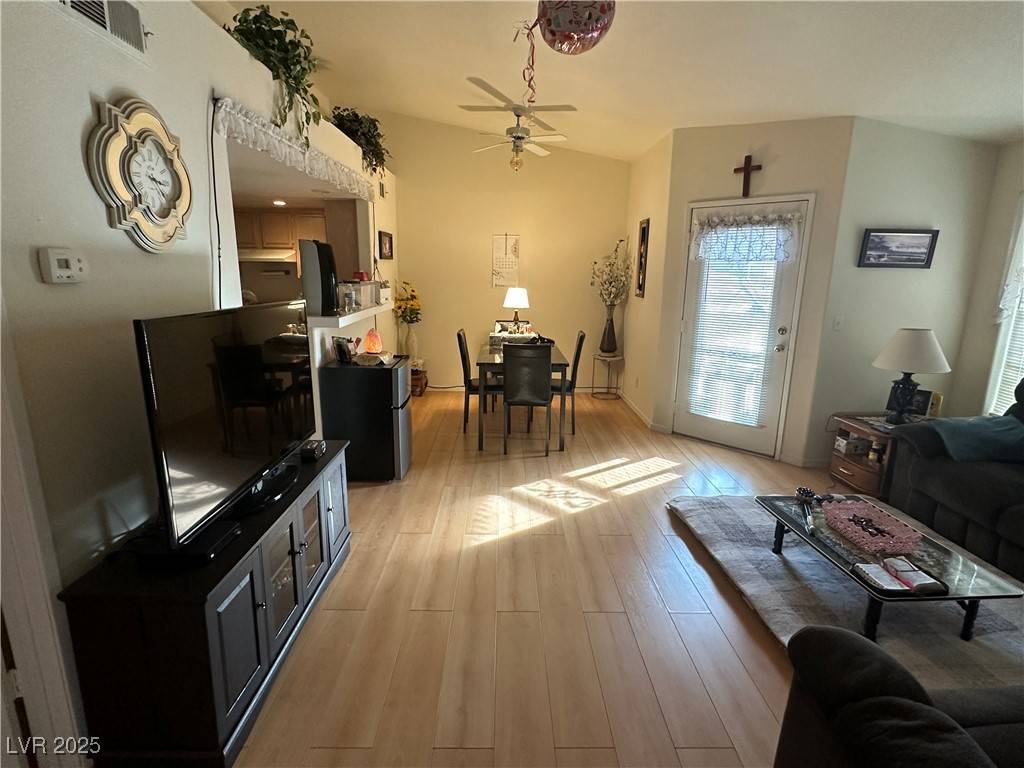 Las Vegas, NV 89115,1830 N Pecos RD #230