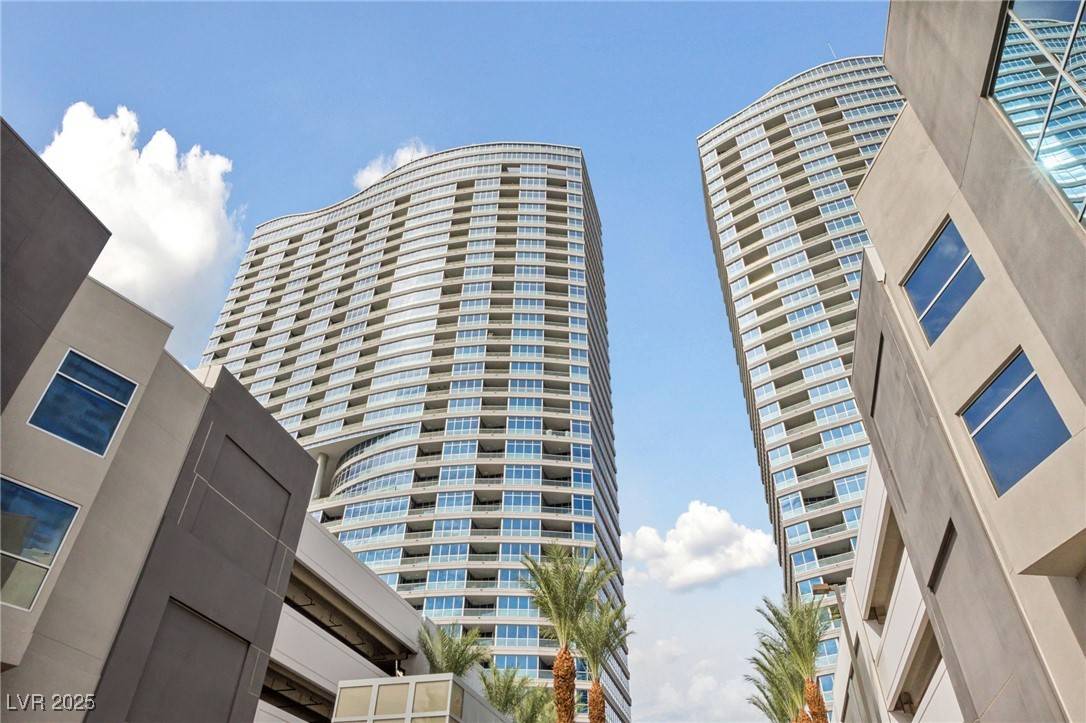 Las Vegas, NV 89103,4525 Dean Martin DR #607