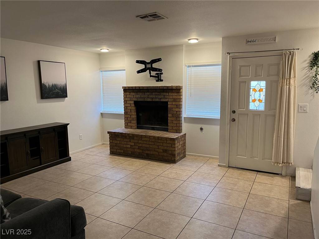 Las Vegas, NV 89121,2692 Matogroso LN