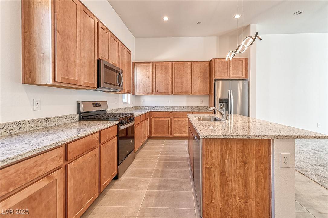 Las Vegas, NV 89138,639 Grey Saker ST