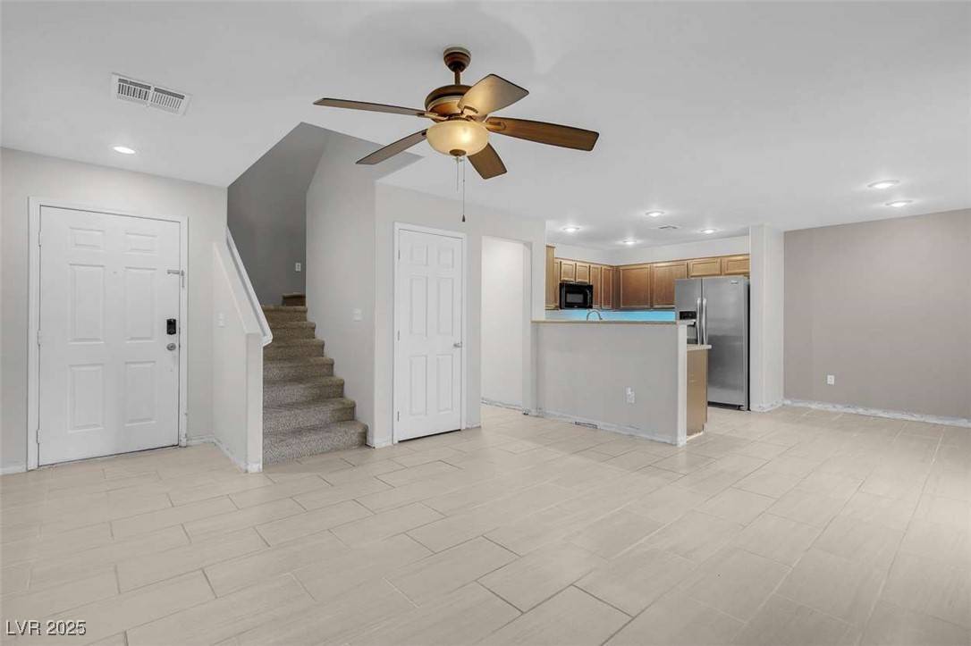 Las Vegas, NV 89148,9278 Hainsworth AVE