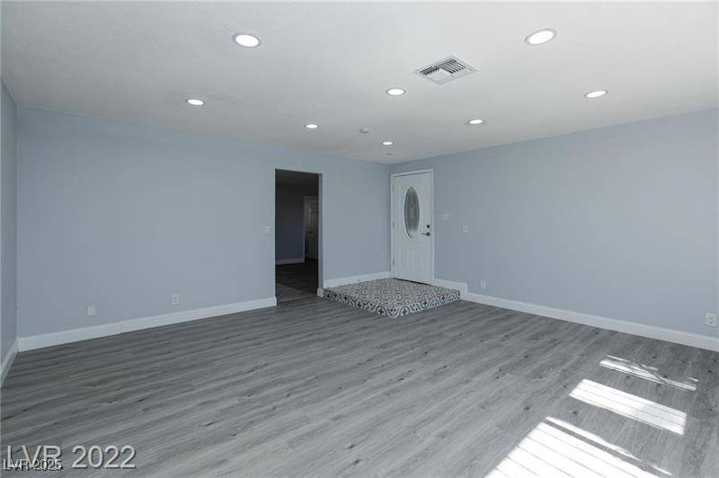Las Vegas, NV 89103,5816 W Cherokee AVE
