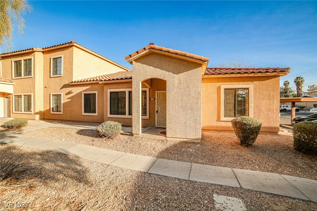 Las Vegas, NV 89108,2131 Hussium Hills ST #104
