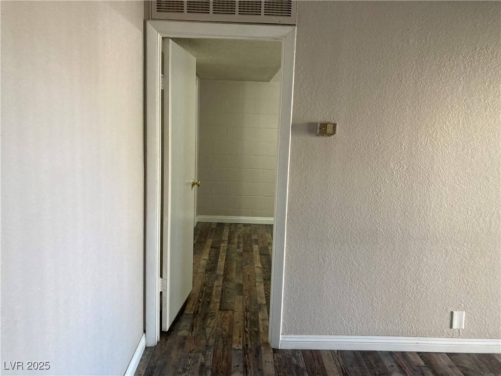 Las Vegas, NV 89169,575 S Royal Crest CIR #13