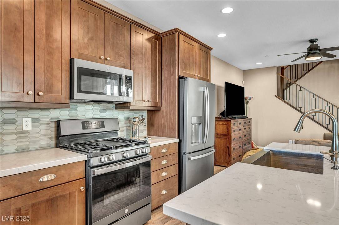Las Vegas, NV 89138,500 Pear Lake ST