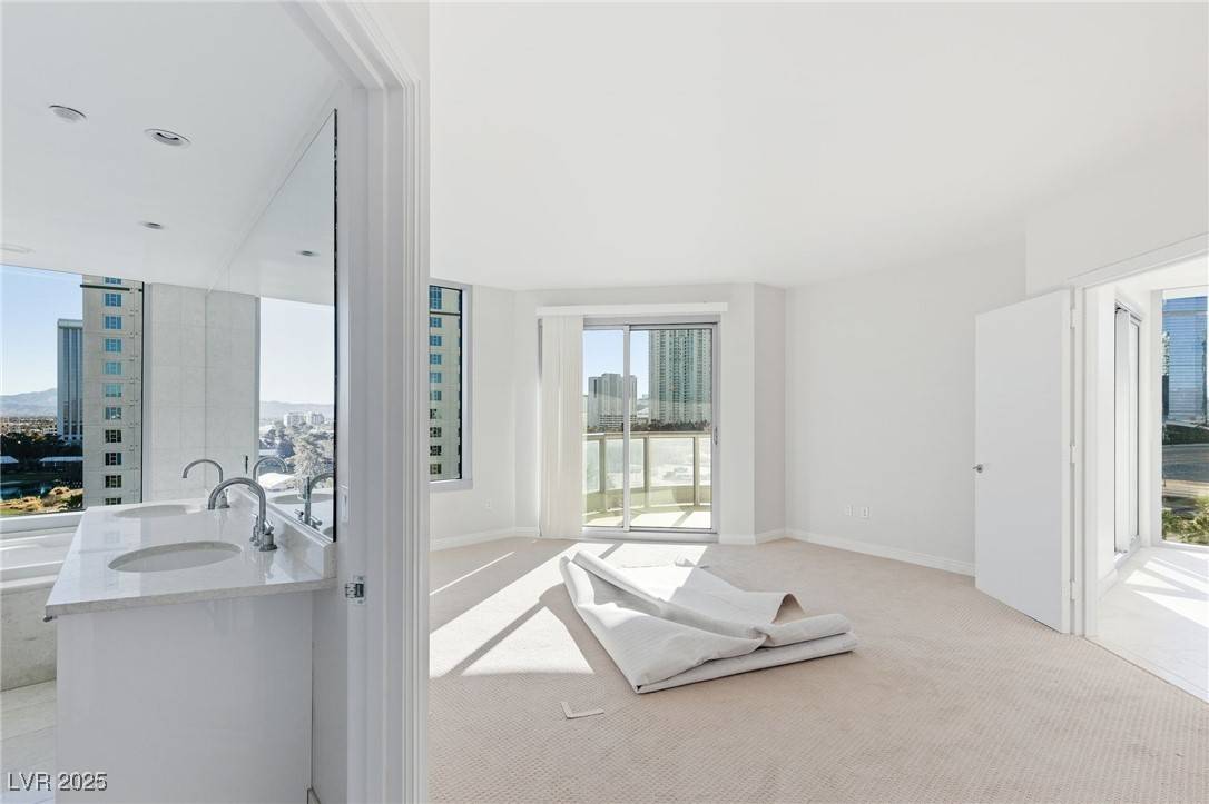 Las Vegas, NV 89109,322 Karen AVE #808