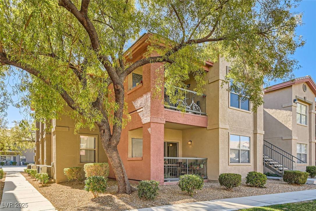 Las Vegas, NV 89113,8000 W Badura AVE #1019
