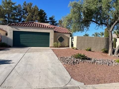 Las Vegas, NV 89121,2711 Seabridge DR