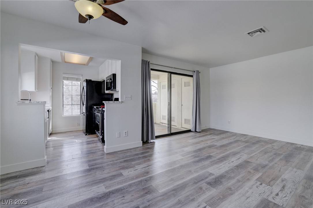 Las Vegas, NV 89103,4877 S Torrey Pines DR #202