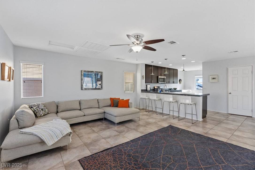 Las Vegas, NV 89129,10525 Gibbous Moon DR