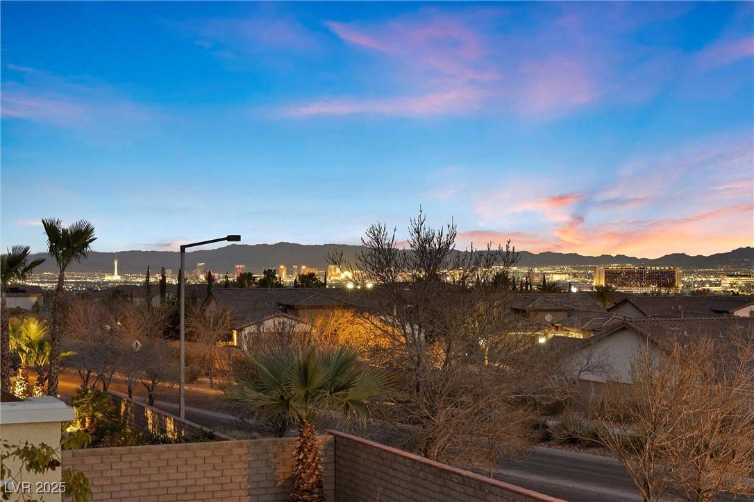 Las Vegas, NV 89138,12135 Kite Hill LN