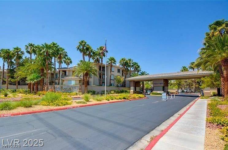 Las Vegas, NV 89113,7115 S Durango DR #313