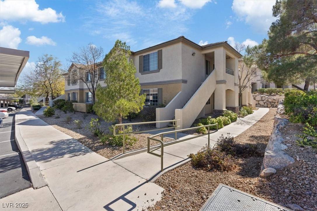 Las Vegas, NV 89144,10225 King Henry AVE #102