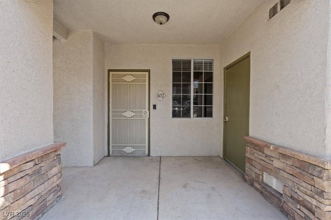 Las Vegas, NV 89144,10225 King Henry AVE #102