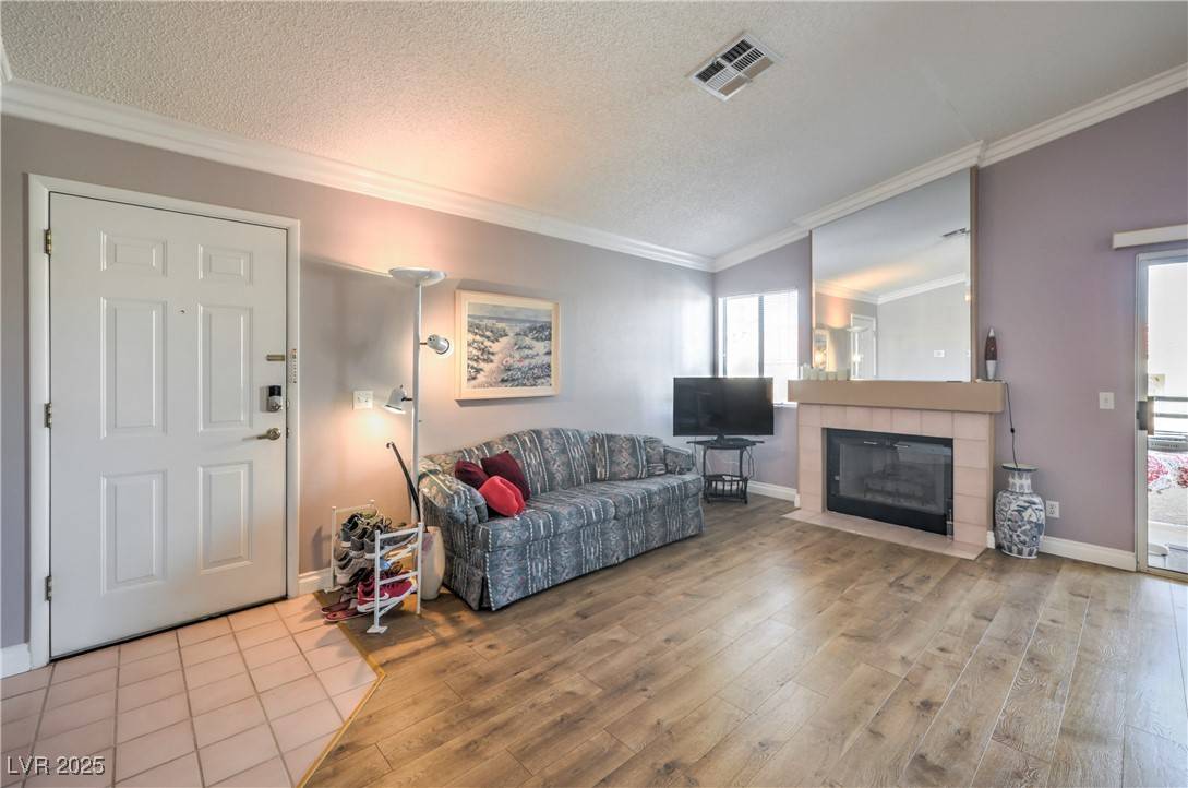 Las Vegas, NV 89145,7909 Fossil Creek LN #202