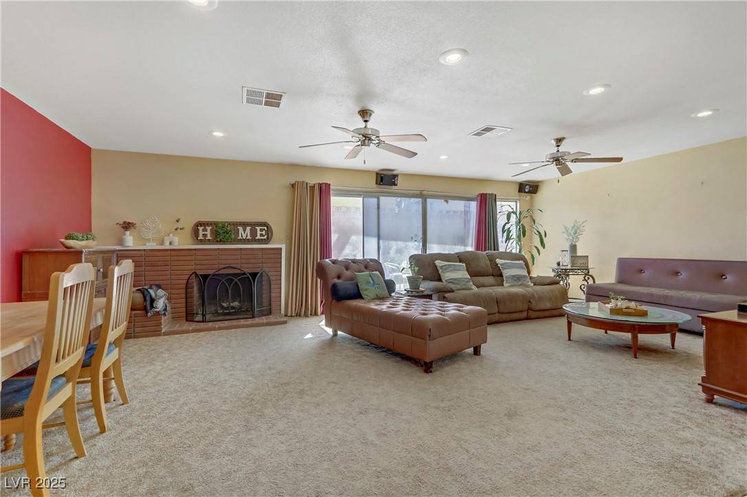 Las Vegas, NV 89107,5109 Sugarfoot AVE