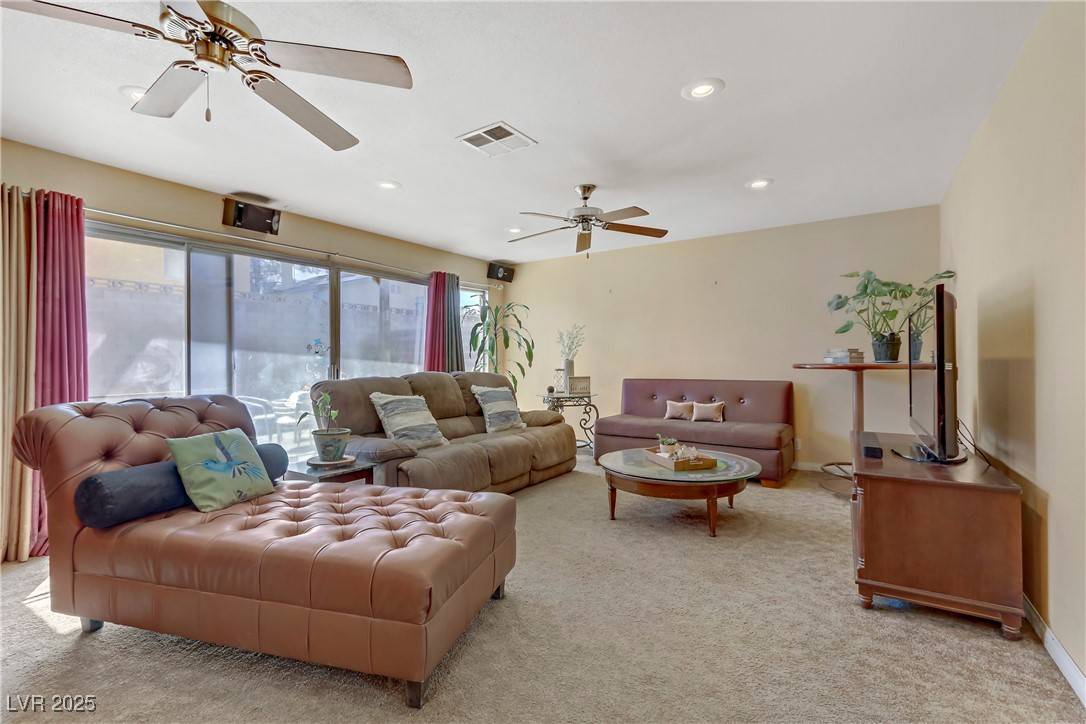 Las Vegas, NV 89107,5109 Sugarfoot AVE