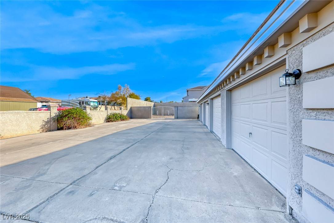 Henderson, NV 89015,241 E Country Club DR