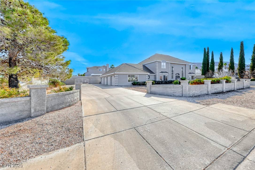 Henderson, NV 89015,241 E Country Club DR